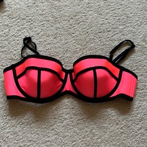 TRIANGL swimwear got pink bikini top size XL